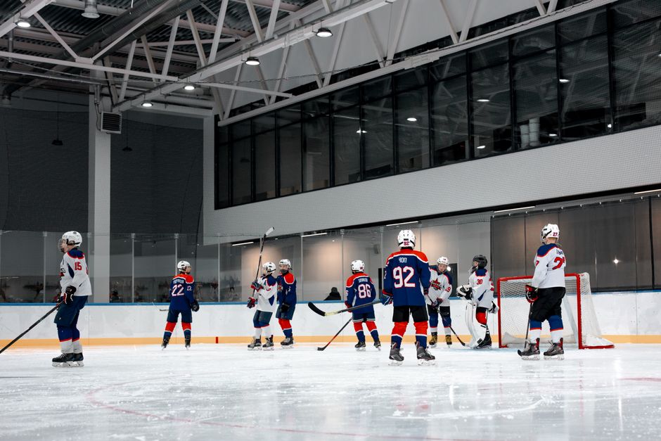 2米24文班亚马任意球破门,复刻C罗标志性庆祝引全场惊呼