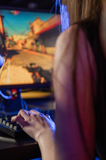 火箭伊森5年8150万续约 斯通拒为布朗卖杜兰特+申京